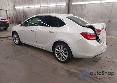 2015 Buick Verano Leather Group z USA, uszkodzony, nr VIN 1G4PS5SK8F4185478